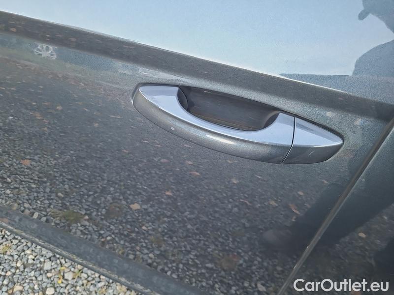  Seat  Leon Seat  Sportstourer (KL8) (2020)  ST 1.5TSI 150 FR 5d #4