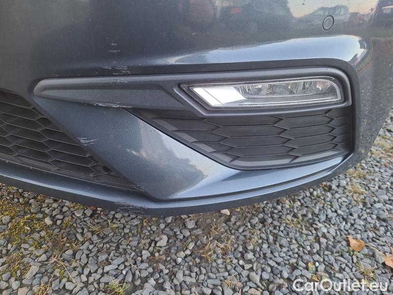  Seat  Leon Seat  Sportstourer (KL8) (2020)  ST 1.5TSI 150 FR 5d #2