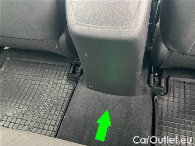  Hyundai  i30  kom.1.5i Family Comfort 5d #5