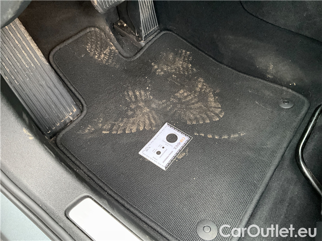  Volvo  V60  D3 Momentum Pro AWD AT #16