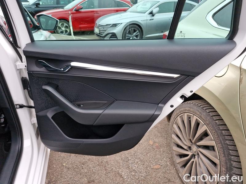  Skoda  Octavia  Combi (NX3)(2020) Oct.Combi 1.5TSI 110 Style #12