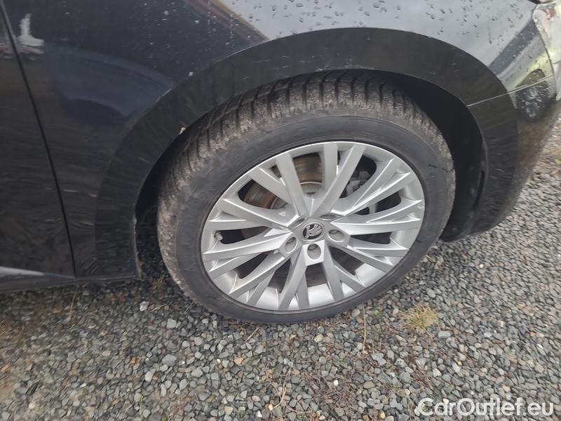  Skoda  Superb  (3V3)(2015) Supe.2.0TDI 147 Style 4x4 Aut #8