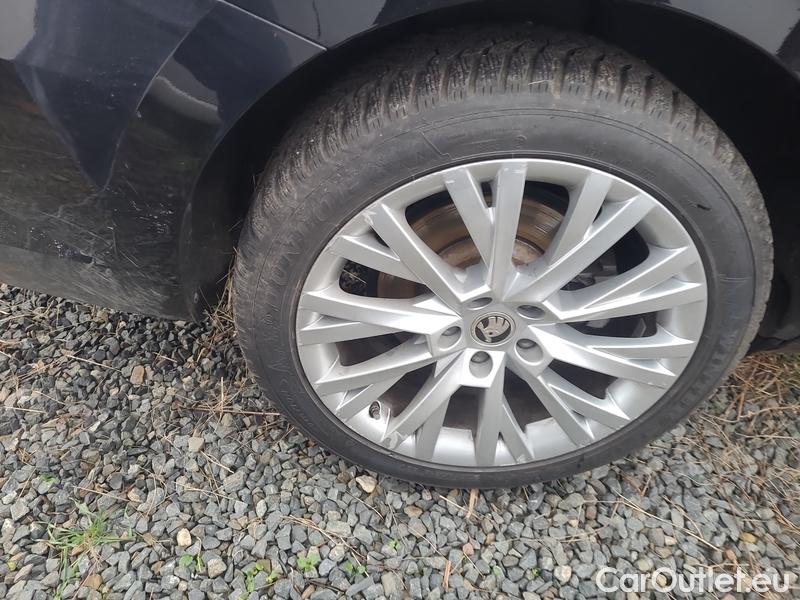  Skoda  Superb  (3V3)(2015) Supe.2.0TDI 147 Style 4x4 Aut #7