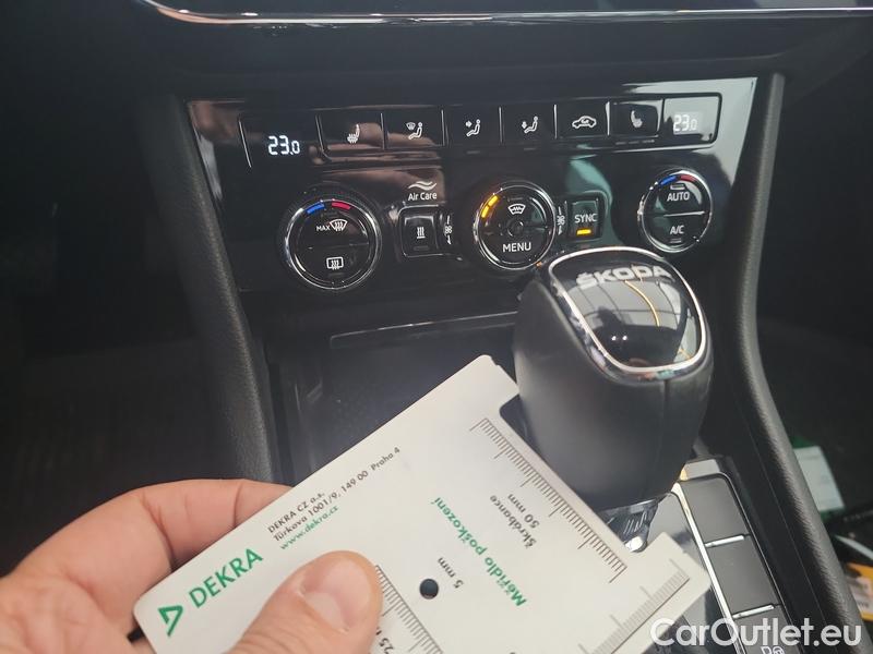  Skoda  Superb  Combi (3V5)(2015) Sup.C.FL2.0TDI 110 L&K AT #20