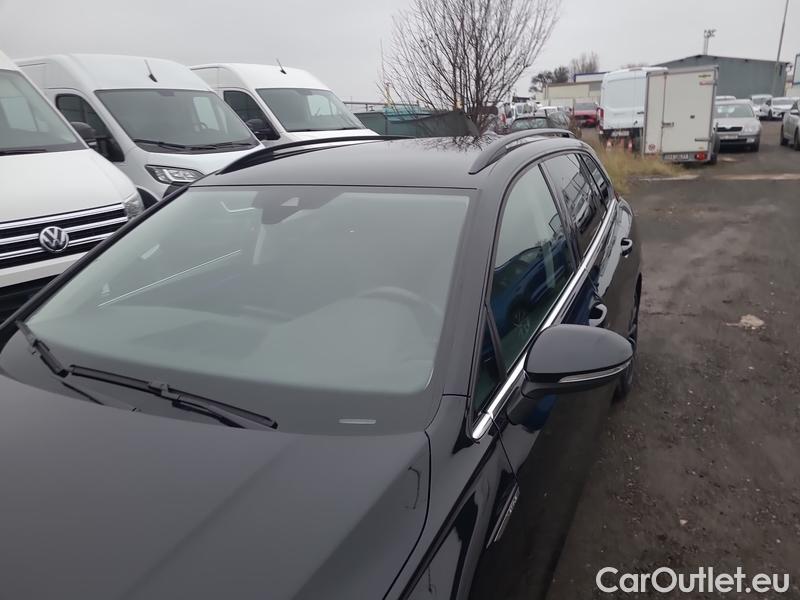  Volkswagen  Golf  VIII Variant (CG5) 2020 Var.1.5TSI 110 Style AT #2