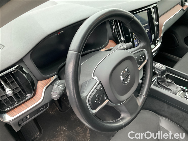  Volvo  V60  D3 Momentum Pro AWD AT #18