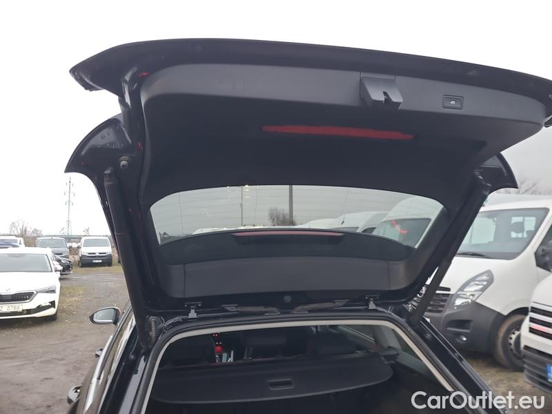  Volkswagen  Golf  VIII Variant (CG5) 2020 Var.1.5TSI 110 Style AT #13