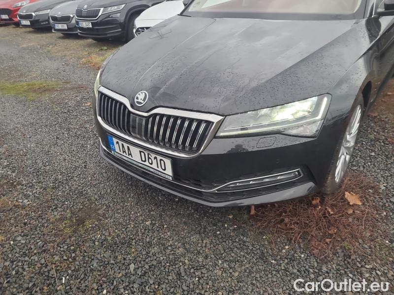  Skoda  Superb  (3V3)(2015) Supe.2.0TDI 147 Style 4x4 Aut #2