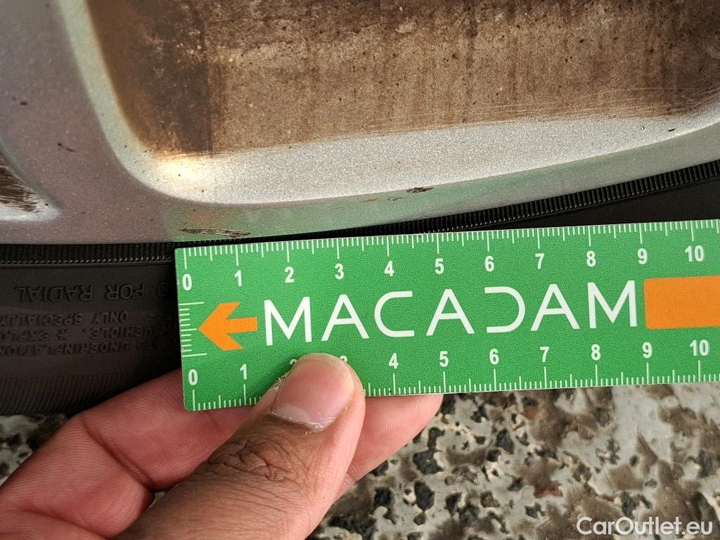  Citroen  C4 Cactus  Feel Business 1.2 PureTech 110CV BVA6 E6dT #21