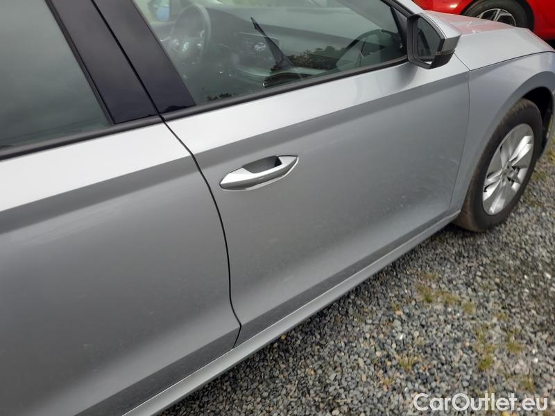  Skoda  Octavia  Lim. (NX3)(2020)  2.0TDI 85 Ambition 5d #25