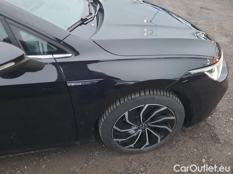  Volkswagen  Golf  VIII Variant (CG5) 2020 Var.1.5TSI 110 Style AT #22
