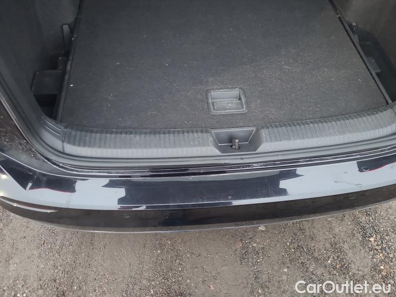  Volkswagen  Golf  VIII Variant (CG5) 2020 Var.1.5TSI 110 Style AT #14