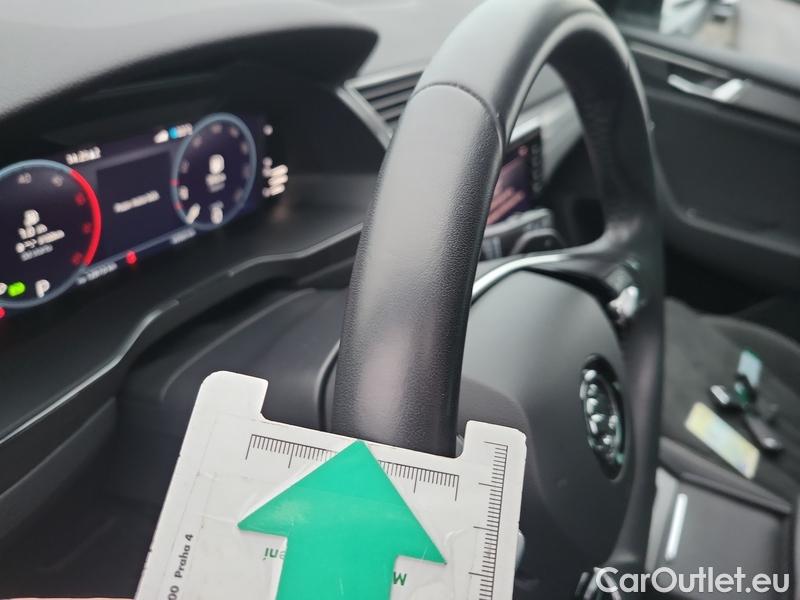  Skoda  Superb  (3V3)(2015) Supe.2.0TDI 147 Style 4x4 Aut #6