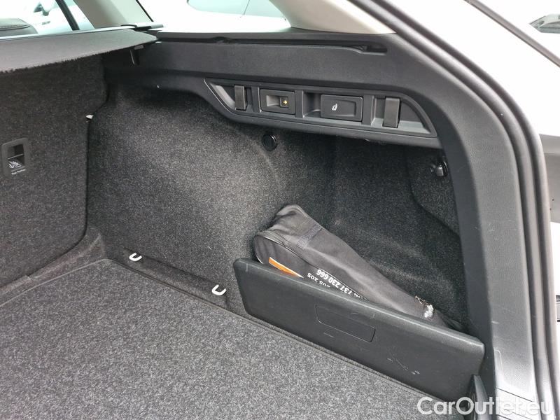  Skoda  Octavia  Combi (NX3)(2020) Oct.Combi 1.5TSI 110 Style #15