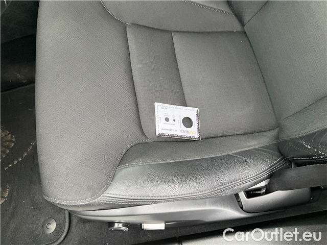  Volvo  V60  D3 Momentum Pro AWD AT #15