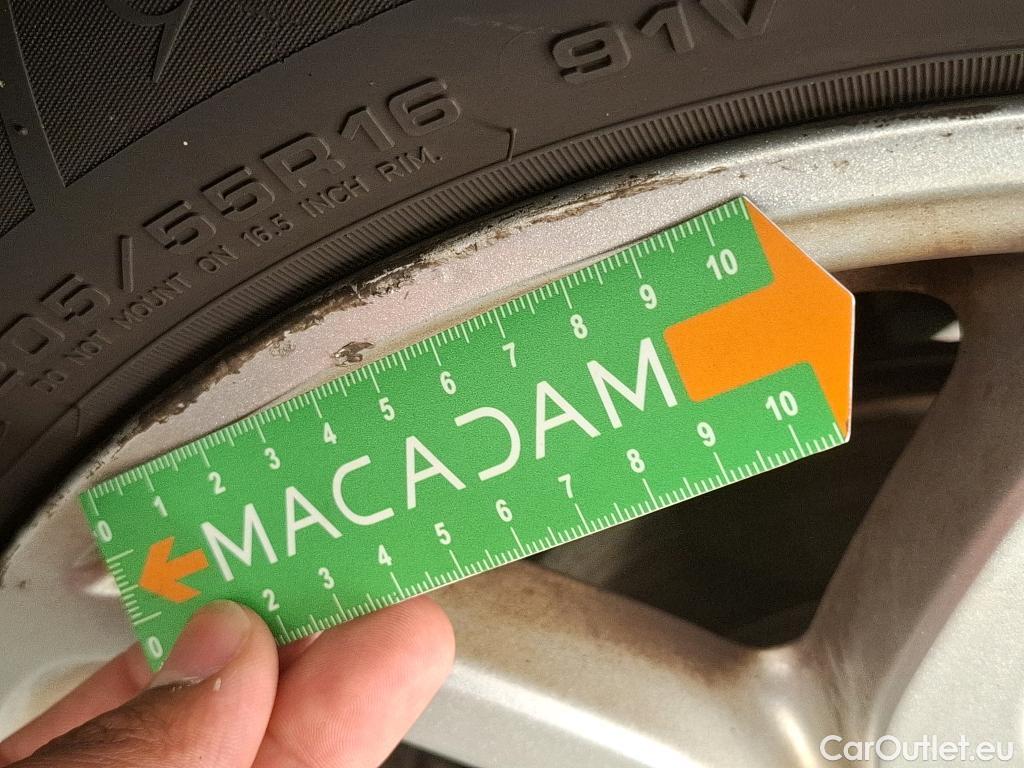  Citroen  C4 Cactus  Feel Business 1.2 PureTech 110CV BVA6 E6dT #25