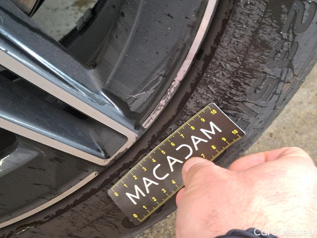  Mercedes  GLA MERCEDES-BENZ  / 2020 / 5P / SUV 1.3  250 e AMG LINE DCT #9