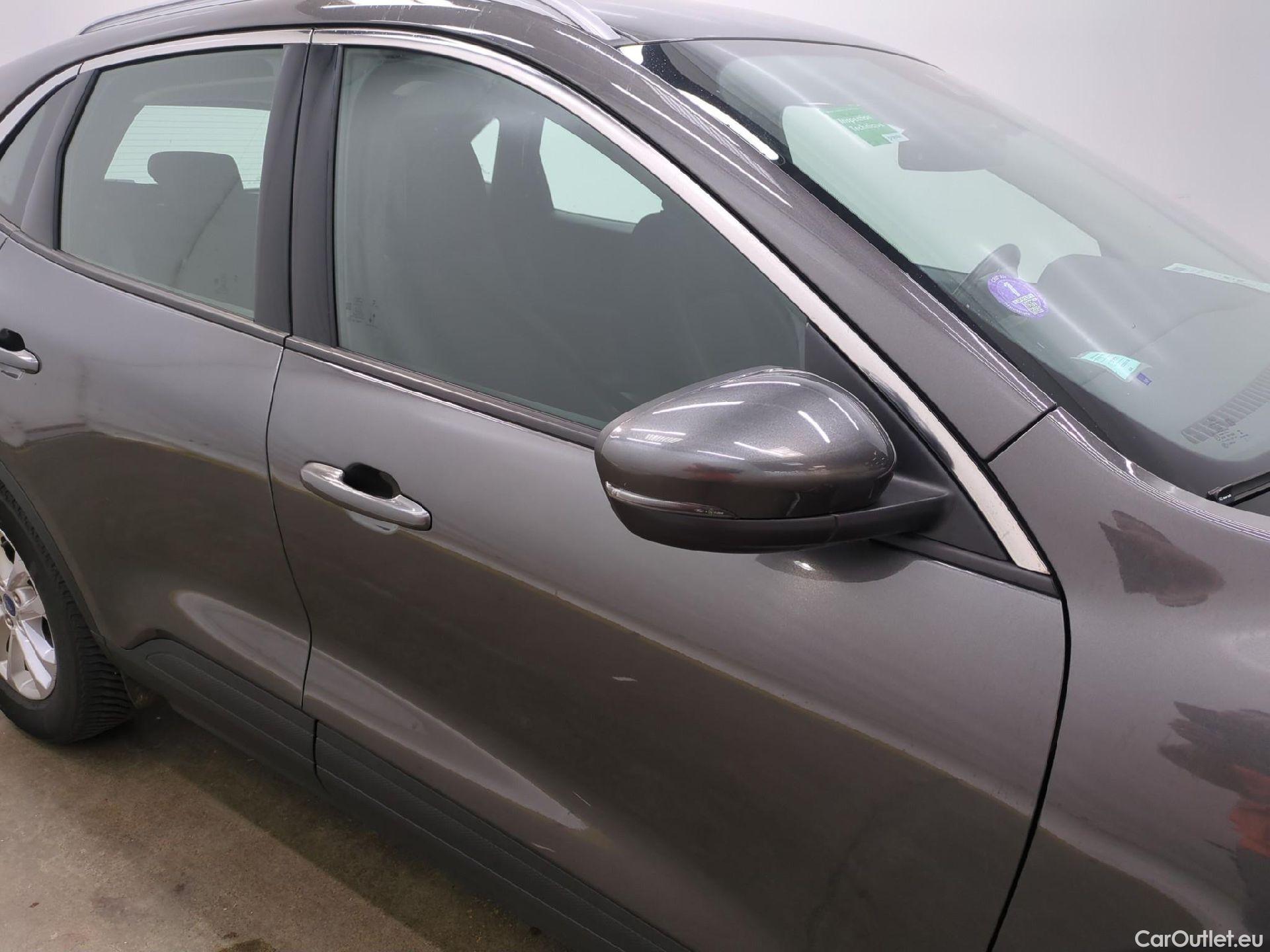  Ford  Kuga FORD  / 2019 / 5P / SUV 2.5 Dur 225 hybrid PHEV Pshift Titanium #19