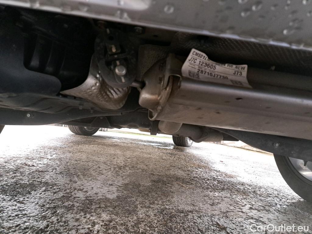  KIA  XCeed KIA  / 2019 / 5P / Crossover 1.6 CRDI 136 ISG MHEV DESIGN DCT7 #17