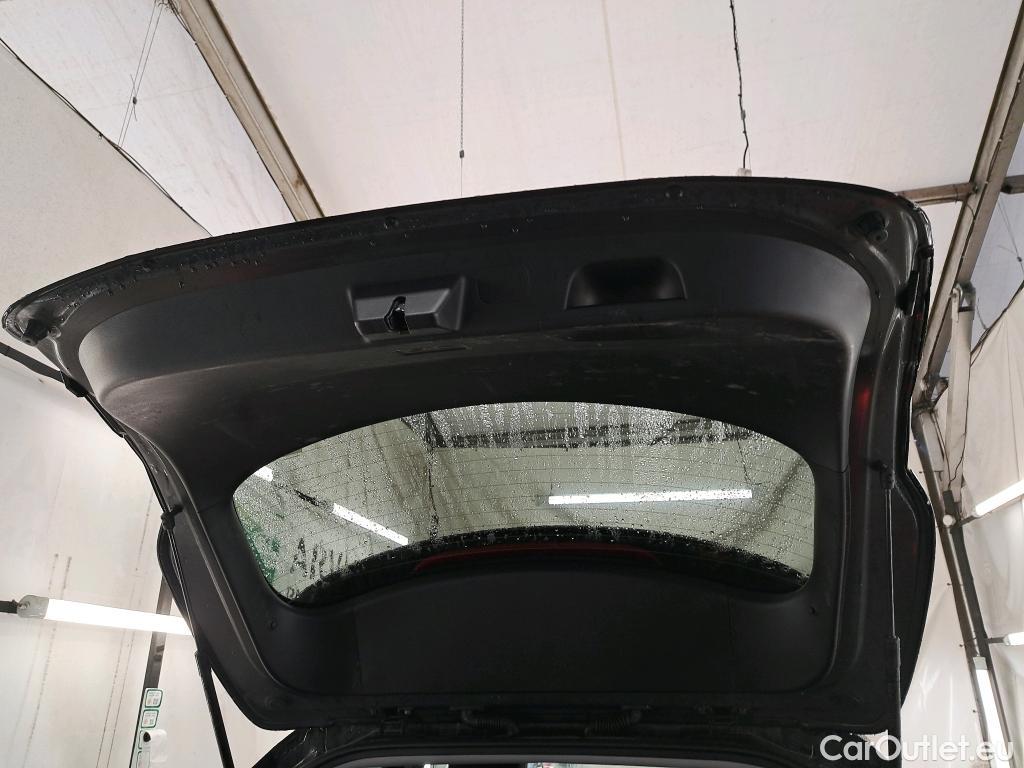  KIA  XCeed KIA  / 2019 / 5P / Crossover 1.6 CRDI 136 ISG MHEV DESIGN DCT7 #21