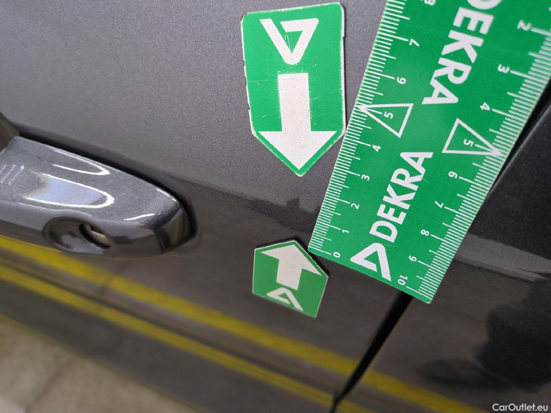  Ford  Kuga FORD  / 2019 / 5P / SUV 2.5 Dur 225 hybrid PHEV Pshift Titanium #10