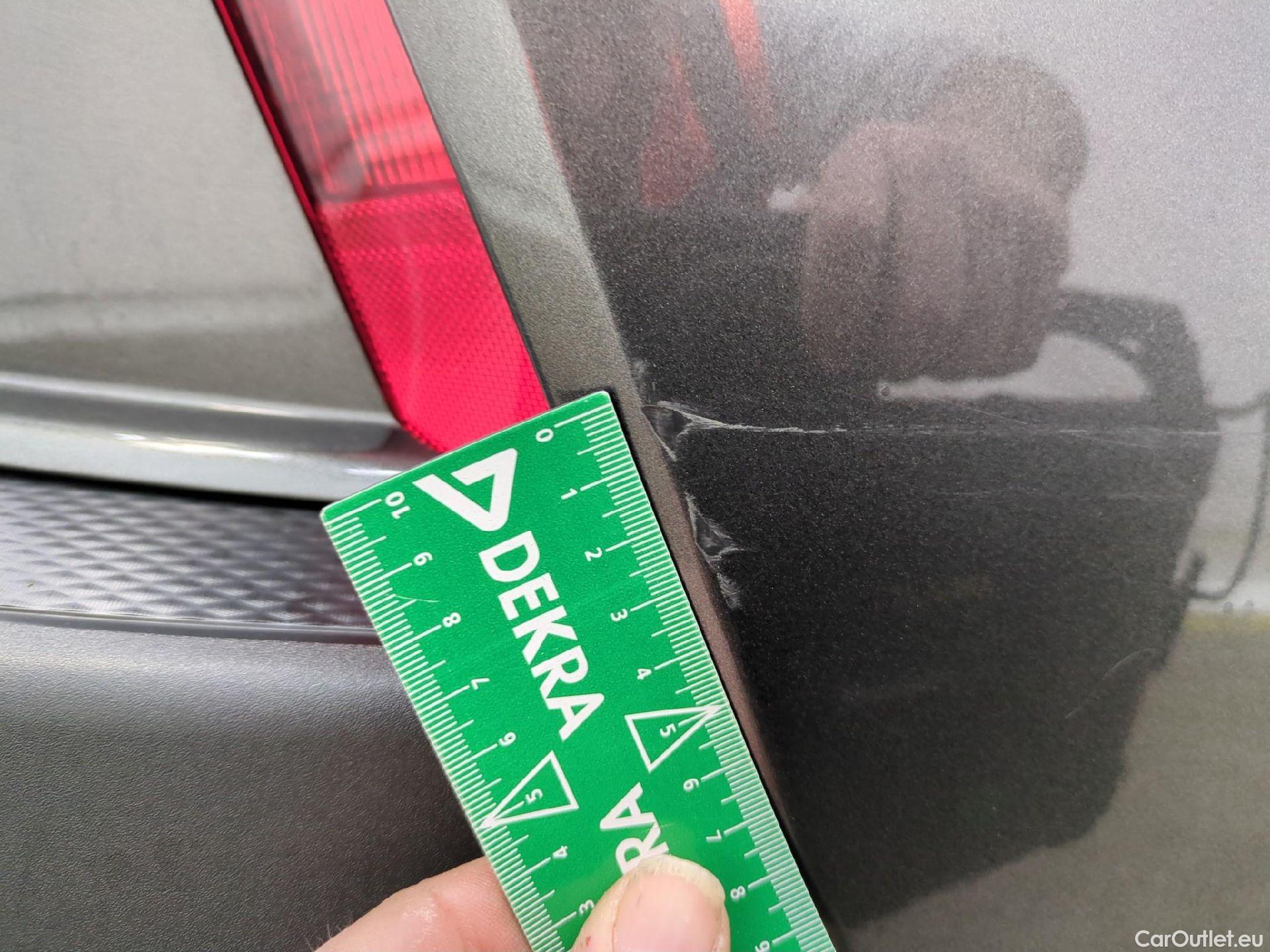  Ford  Kuga FORD  / 2019 / 5P / SUV 2.5 Dur 225 hybrid PHEV Pshift Titanium #12