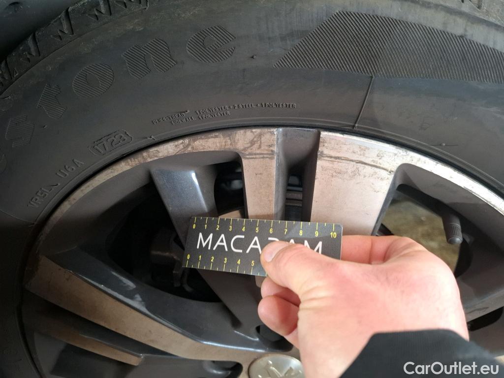  Peugeot  3008 PEUGEOT  / 2016 / 5P / SUV Puretech 180 S&S EAT8 GT LINE #31