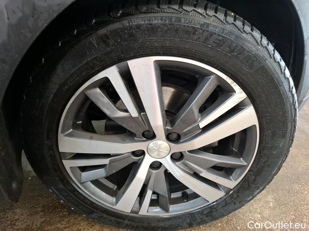 Peugeot  3008  Allure Pack 1.5 HDi 130CV BVA8 E6d #2