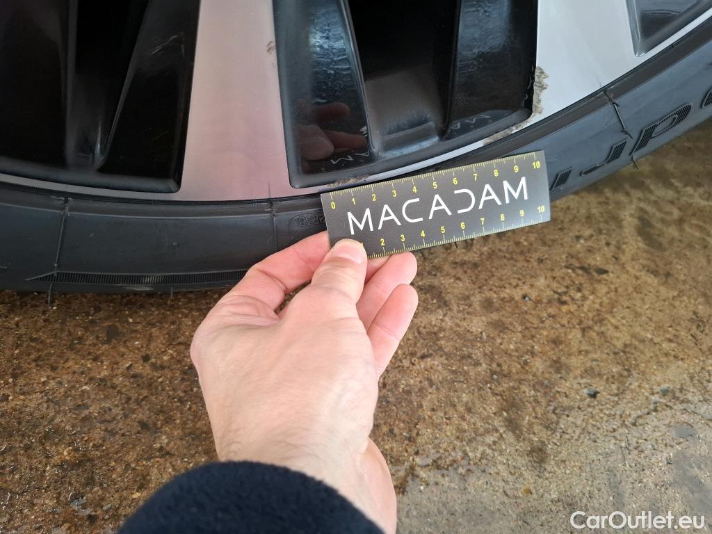  Mercedes  A-Klasse MERCEDES-BENZ Classe A Compact / 2018 / 5P / Berline A 180 Business Line 7G-DCT #19