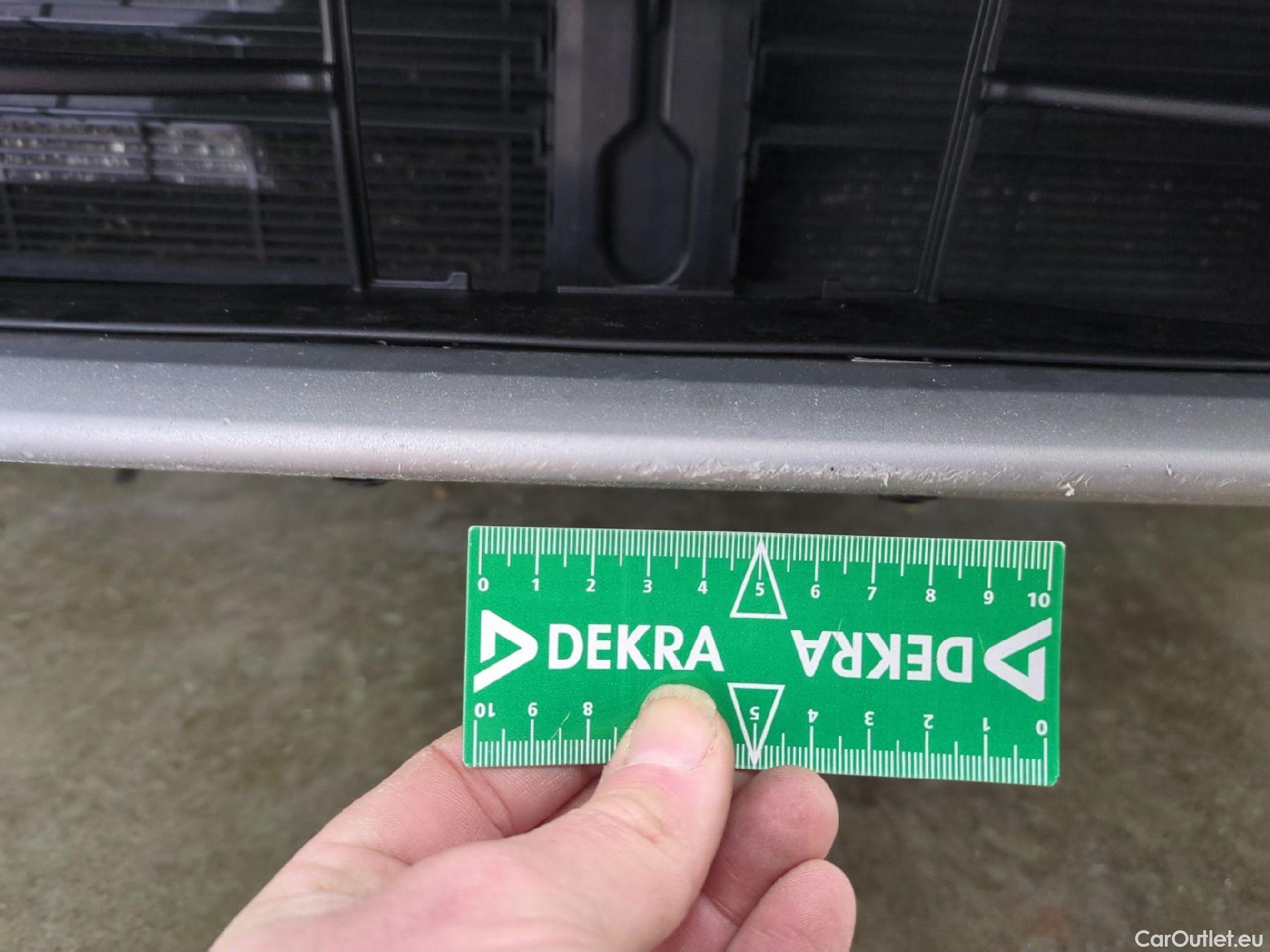  Ford  Kuga FORD  / 2019 / 5P / SUV 2.5 Dur 225 hybrid PHEV Pshift Titanium #7