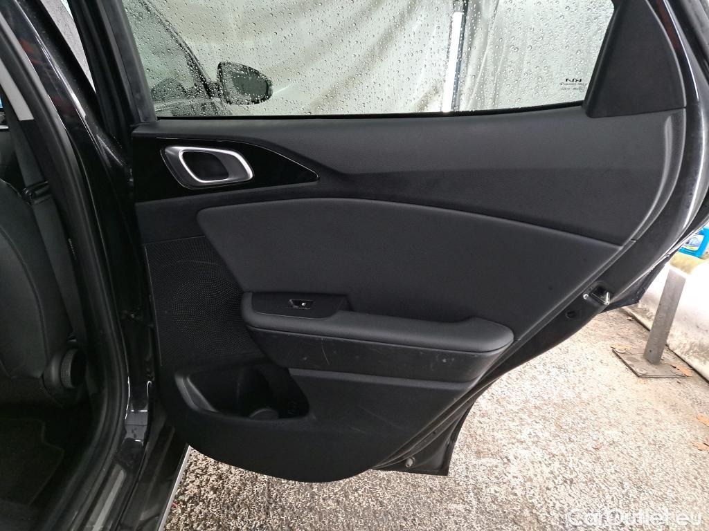  KIA  XCeed KIA  / 2019 / 5P / Crossover 1.6 CRDI 136 ISG MHEV DESIGN DCT7 #14