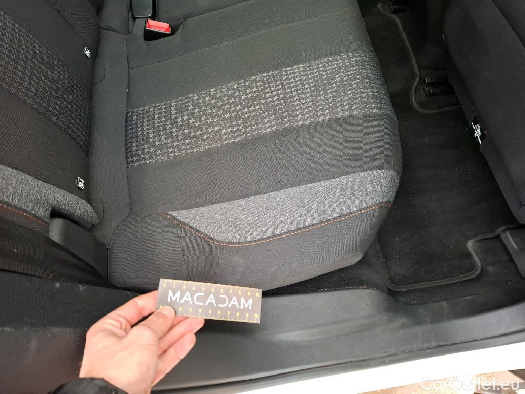  Peugeot  3008  Active 1.5 HDi 130CV BVM6 E6dT #28