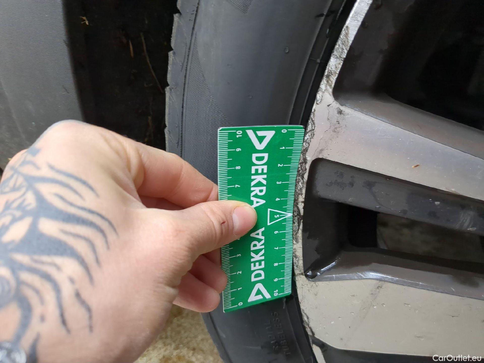  Peugeot  5008  GT 2.0 HDi 180CV BVA8 E6d #17