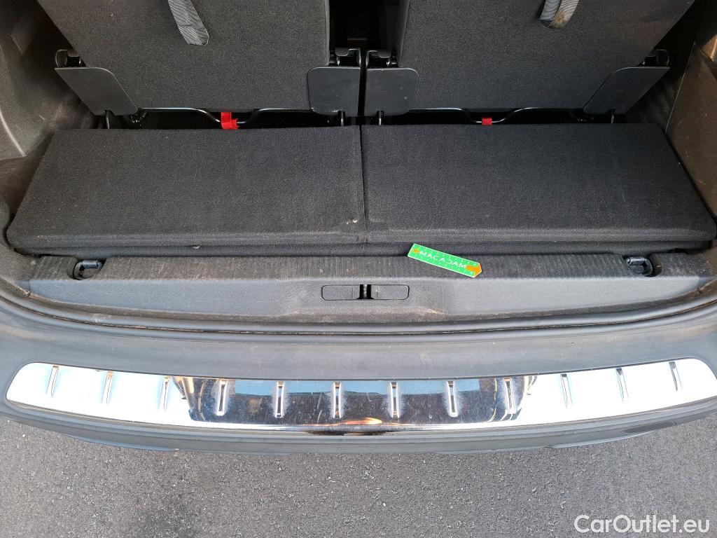  Peugeot  5008  Allure Business 1.5 HDi 130CV BVA8 E6d #44