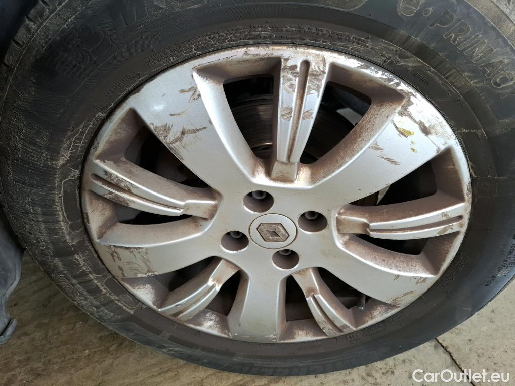  Renault  Captur  Business 1.5 dCi 90CV BVA6 E6 #29