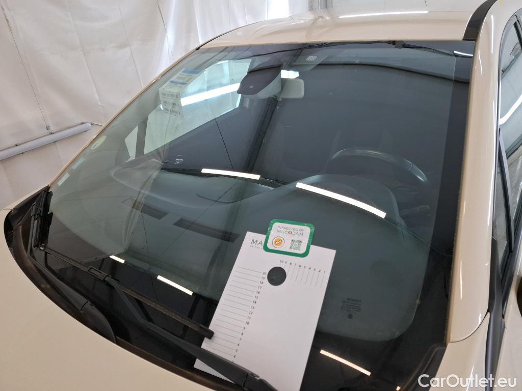  Renault  Captur  Business 1.5 dCi 90CV BVA6 E6 #1