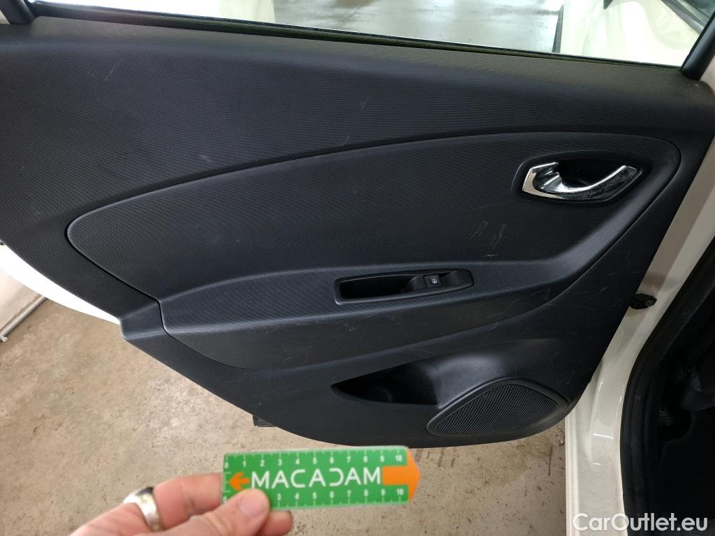  Renault  Captur  Business 1.5 dCi 90CV BVA6 E6 #76