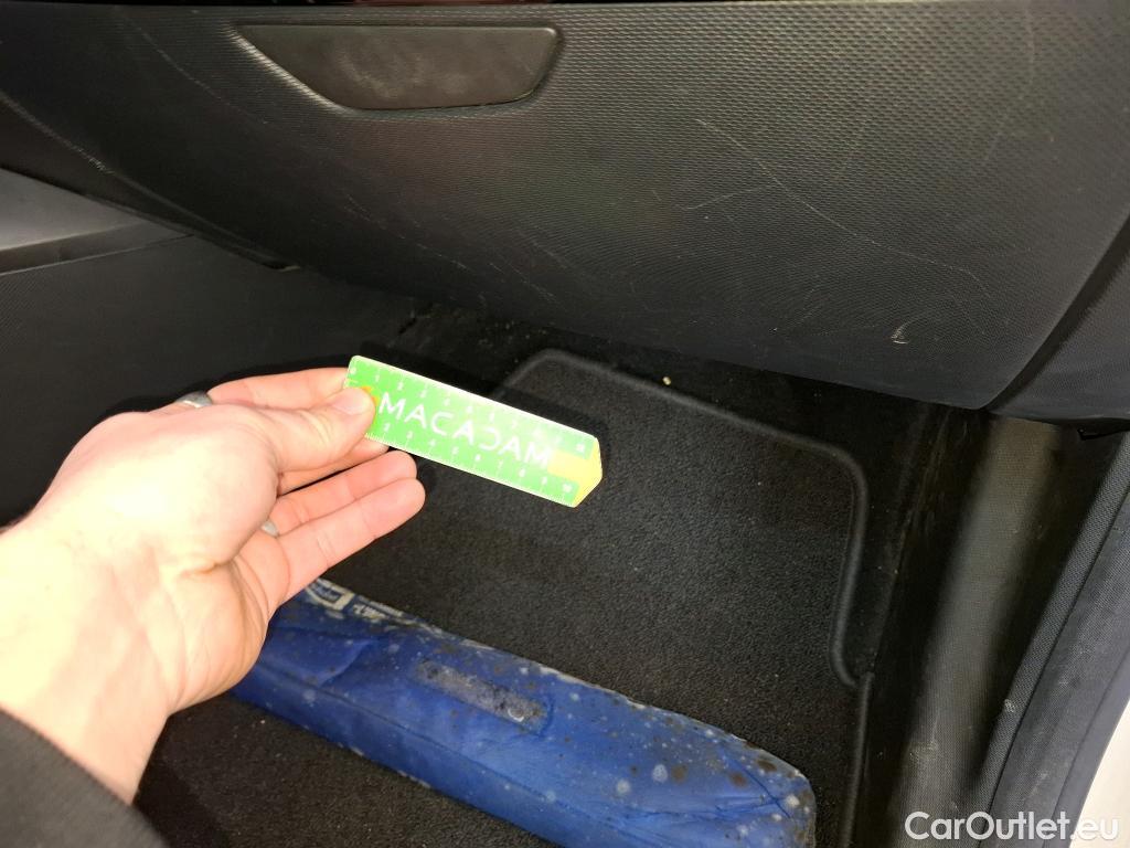  Renault  Captur  Business 1.5 dCi 90CV BVA6 E6 #49