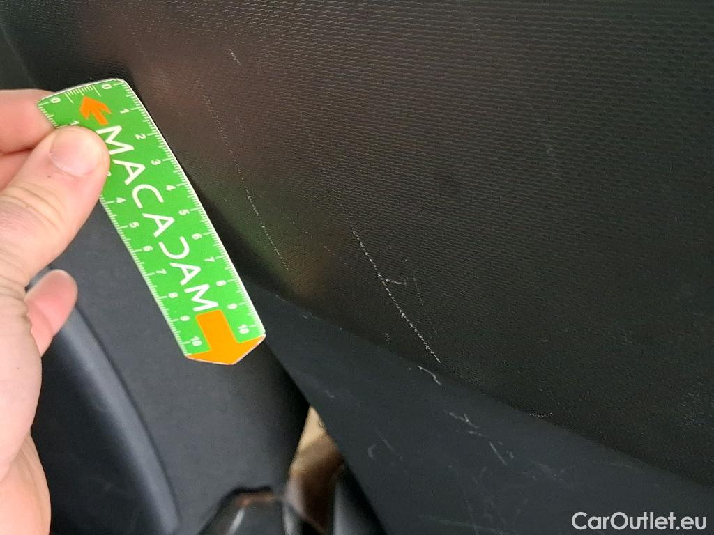  Renault  Captur  Business 1.5 dCi 90CV BVA6 E6 #75