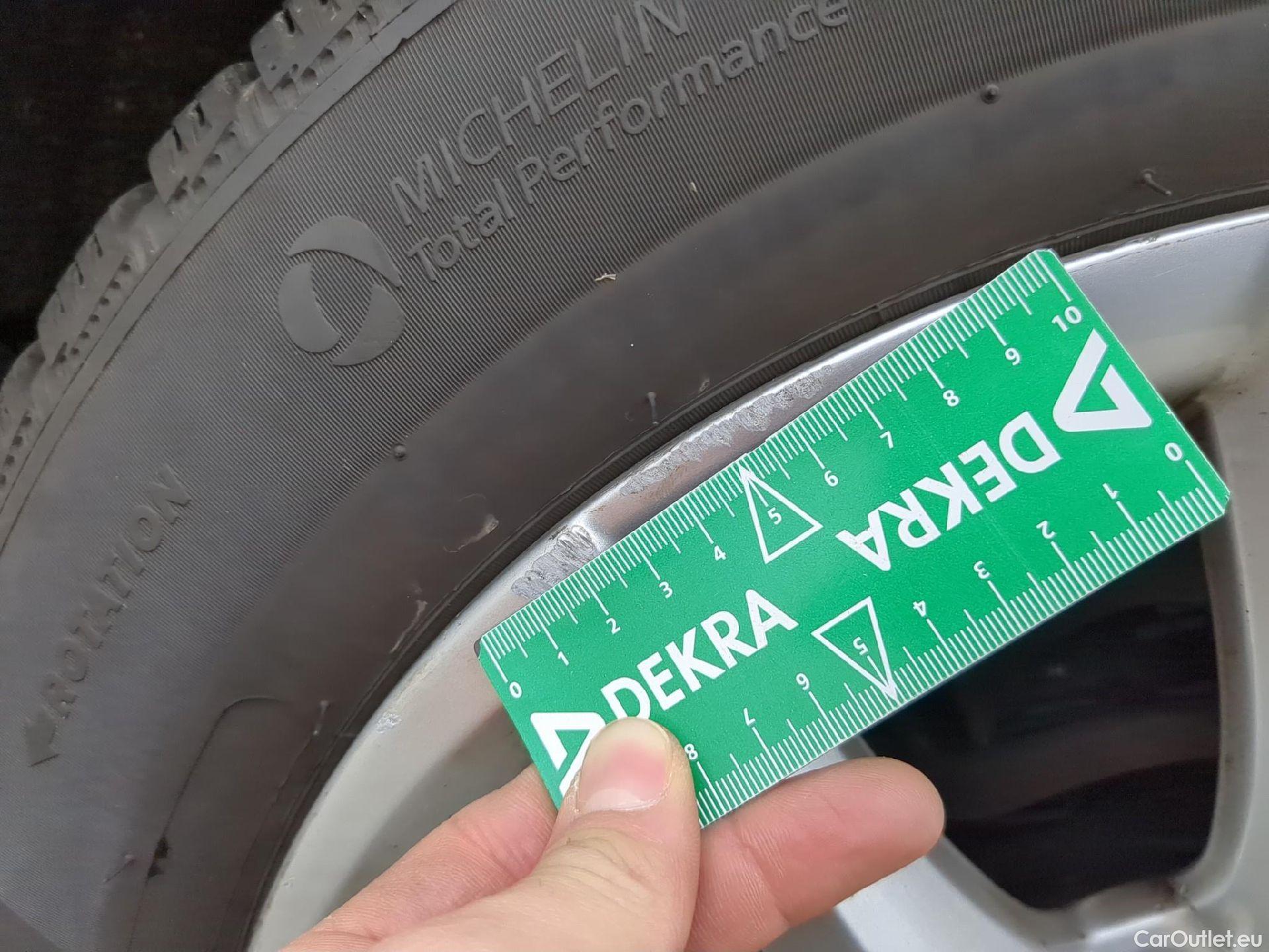  Seat  Leon SEAT  Sportstourer / 2020 / 5P / Break 1.0 eTSI 110 DSG S&S Style Business #27