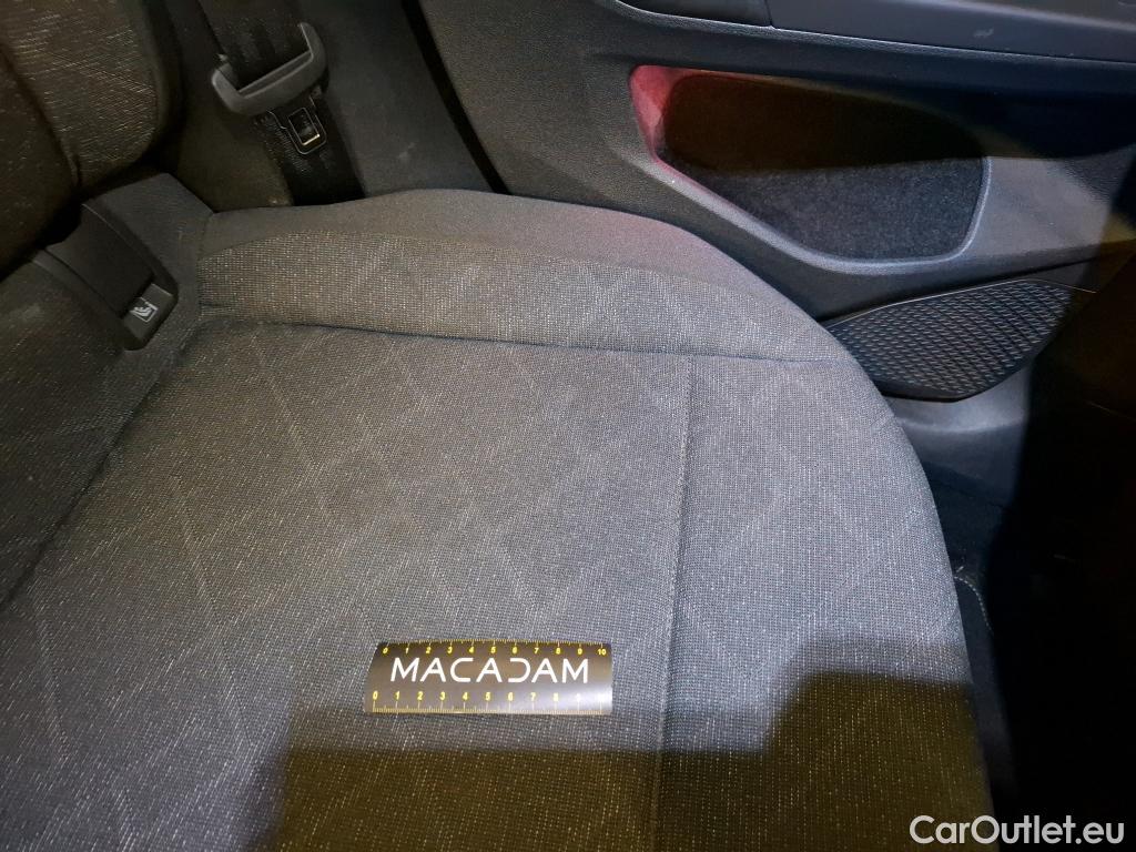  Volkswagen  Golf  VIII Berline Life Plus 2.0 TDI 115CV BVA7 E6d #9