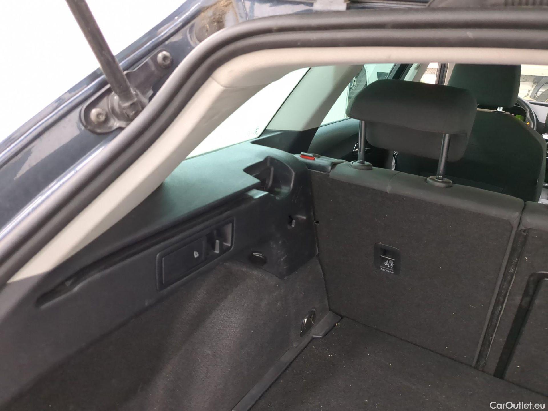  Seat  Leon SEAT  Sportstourer / 2020 / 5P / Break 1.0 eTSI 110 DSG S&S Style Business #13