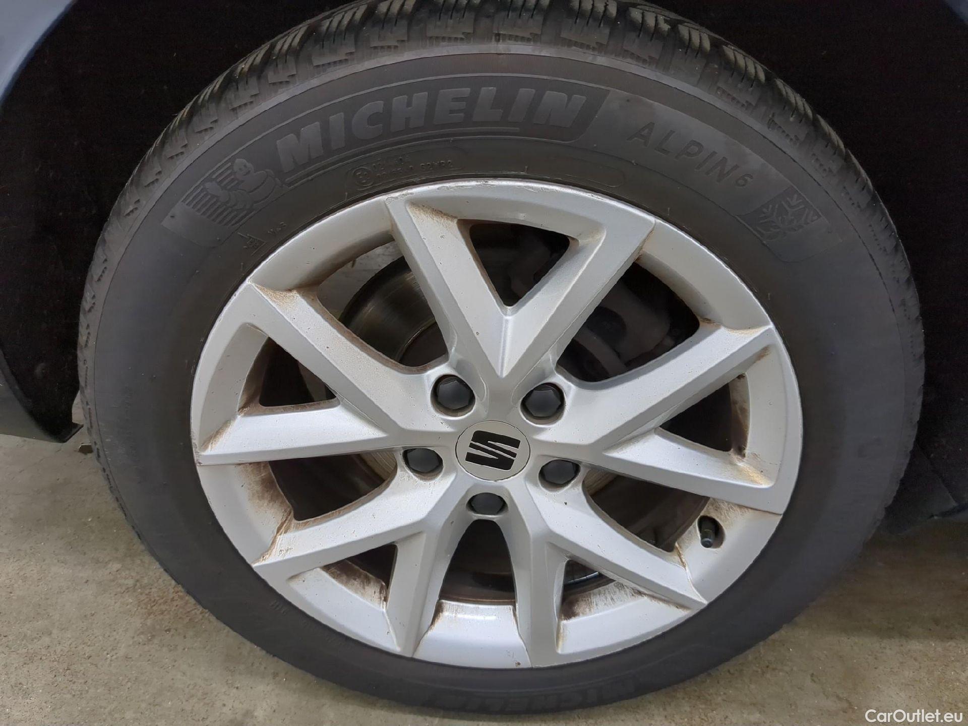  Seat  Leon SEAT  Sportstourer / 2020 / 5P / Break 1.0 eTSI 110 DSG S&S Style Business #24