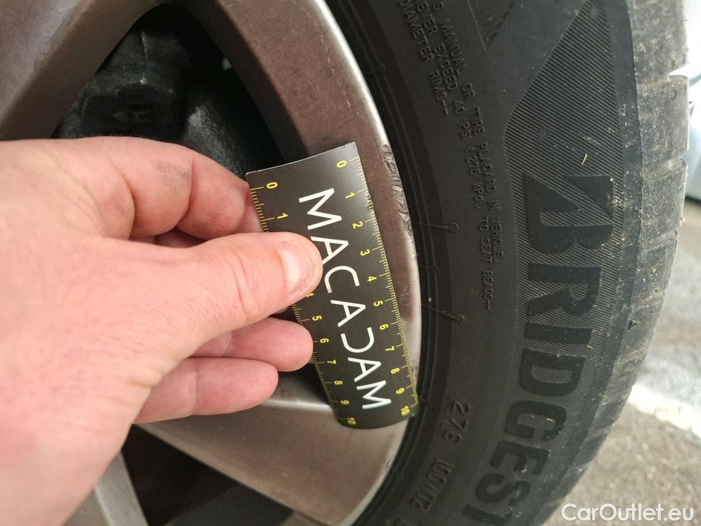  Volkswagen  Golf  VOLKSWAGEN / 2020 / 5P / Berline 2.0 TDI SCR 115 DSG7 Life Busi #20