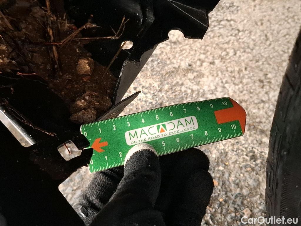  Toyota  RAV4 TOYOTA  Hybride / 2018 / 5P / SUV Hybride AWD Dynamic Business Beyond Zero #39