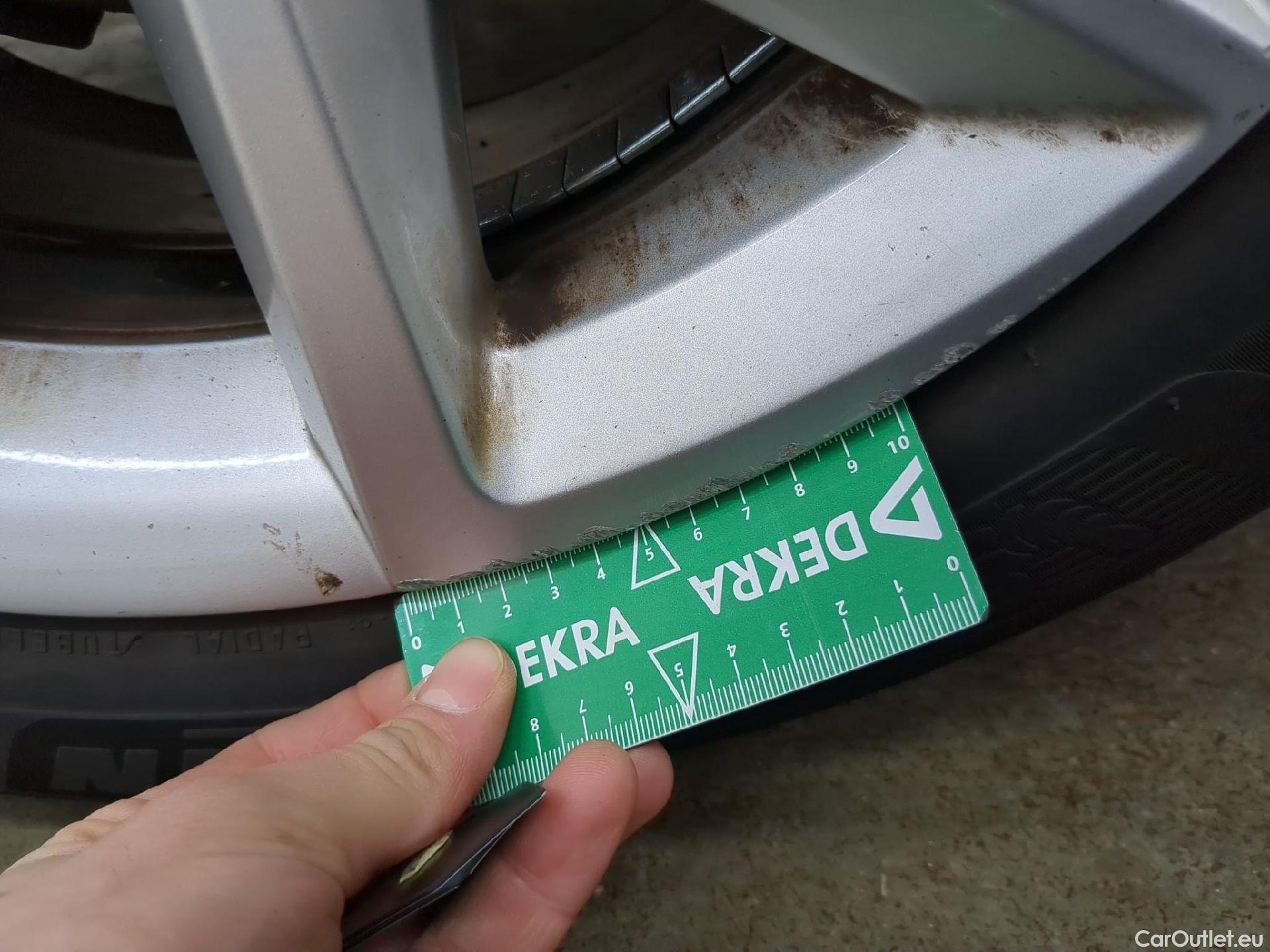  Seat  Leon SEAT  Sportstourer / 2020 / 5P / Break 1.0 eTSI 110 DSG S&S Style Business #31