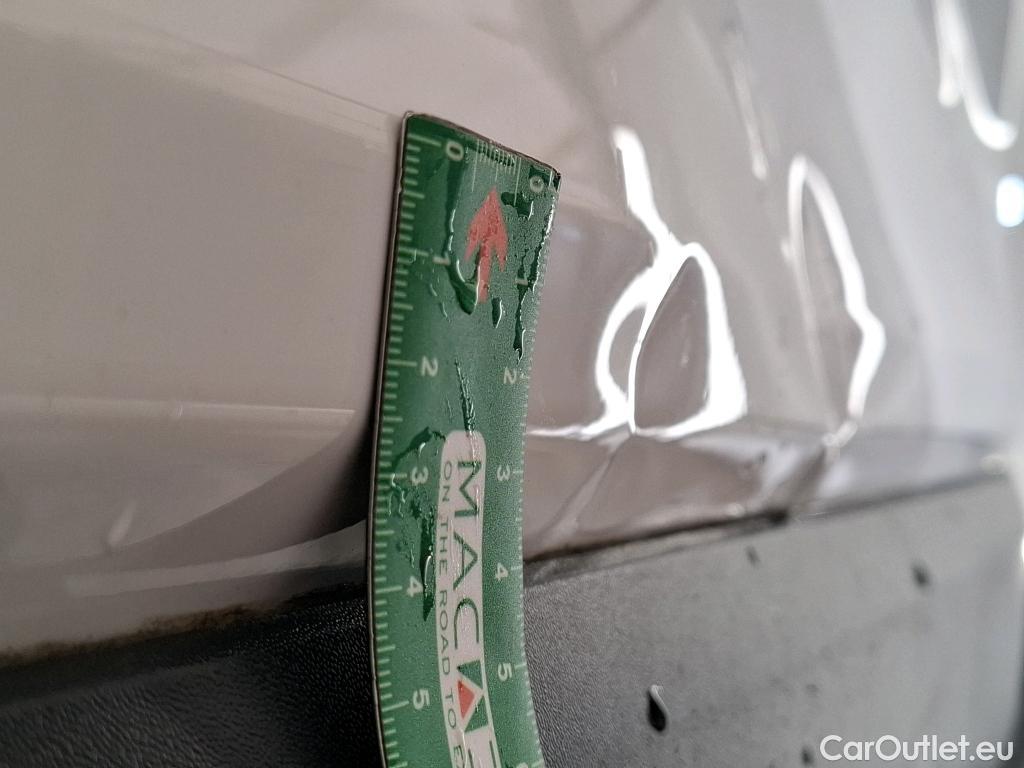  Toyota  RAV4 TOYOTA  Hybride / 2018 / 5P / SUV Hybride AWD Dynamic Business Beyond Zero #9