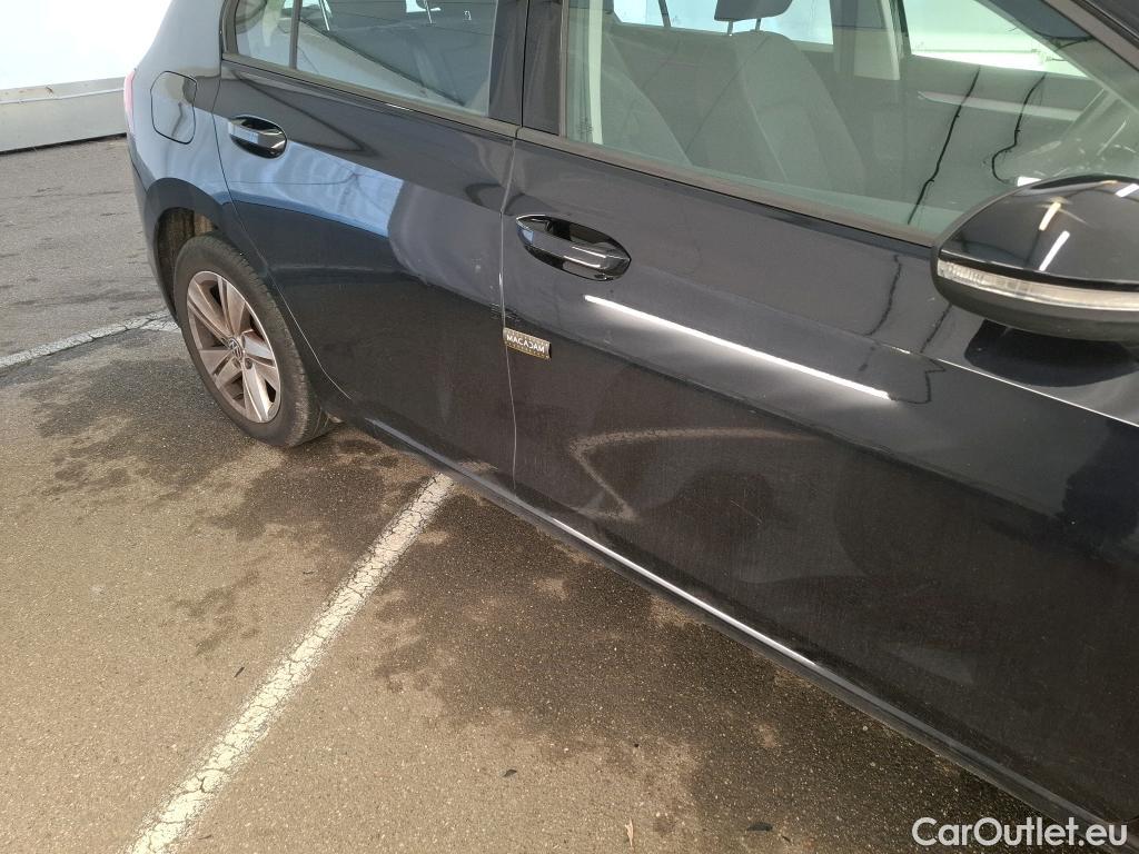  Volkswagen  Golf  VOLKSWAGEN / 2020 / 5P / Berline 2.0 TDI SCR 115 DSG7 Life Busi #28