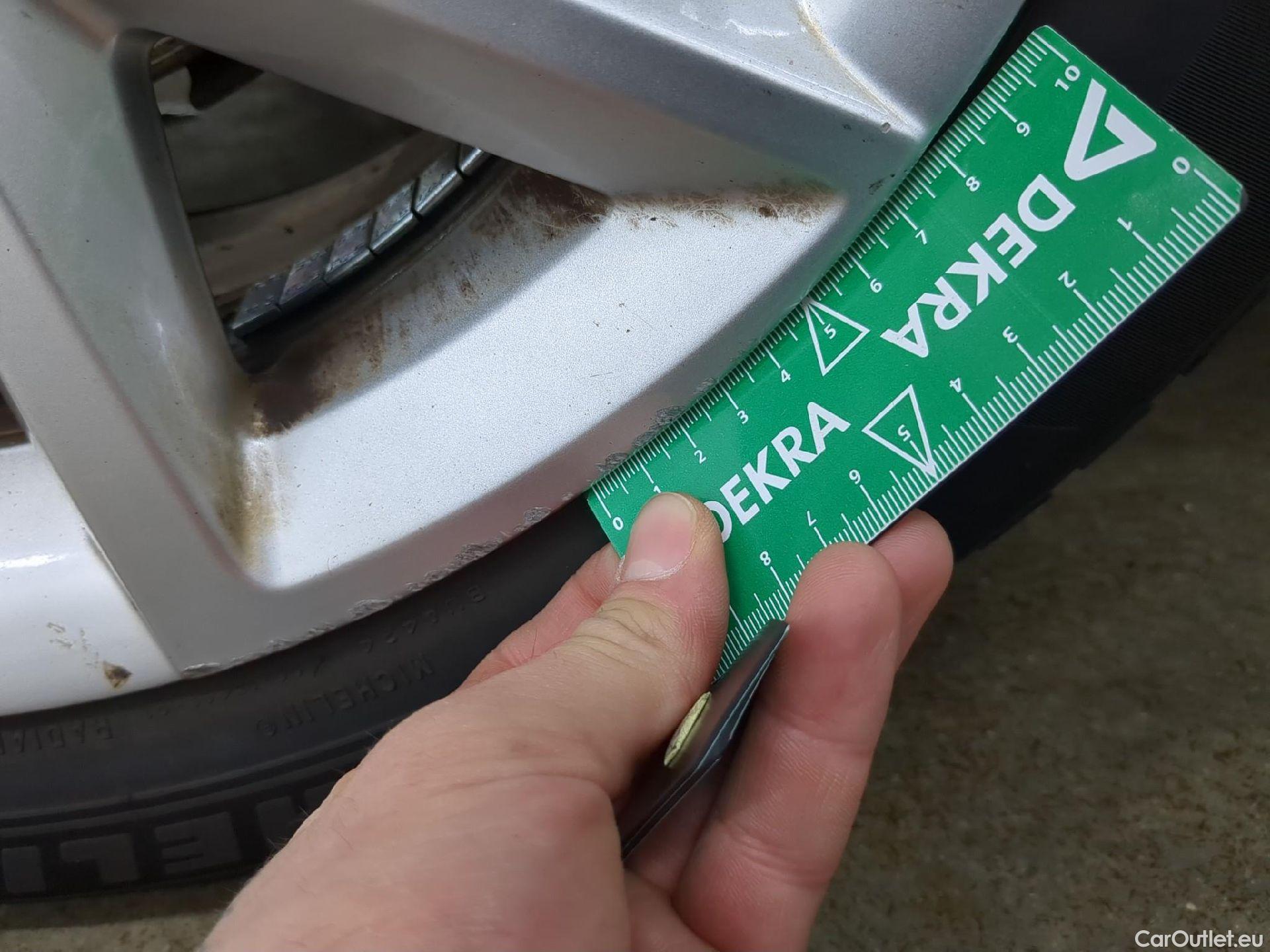  Seat  Leon SEAT  Sportstourer / 2020 / 5P / Break 1.0 eTSI 110 DSG S&S Style Business #32