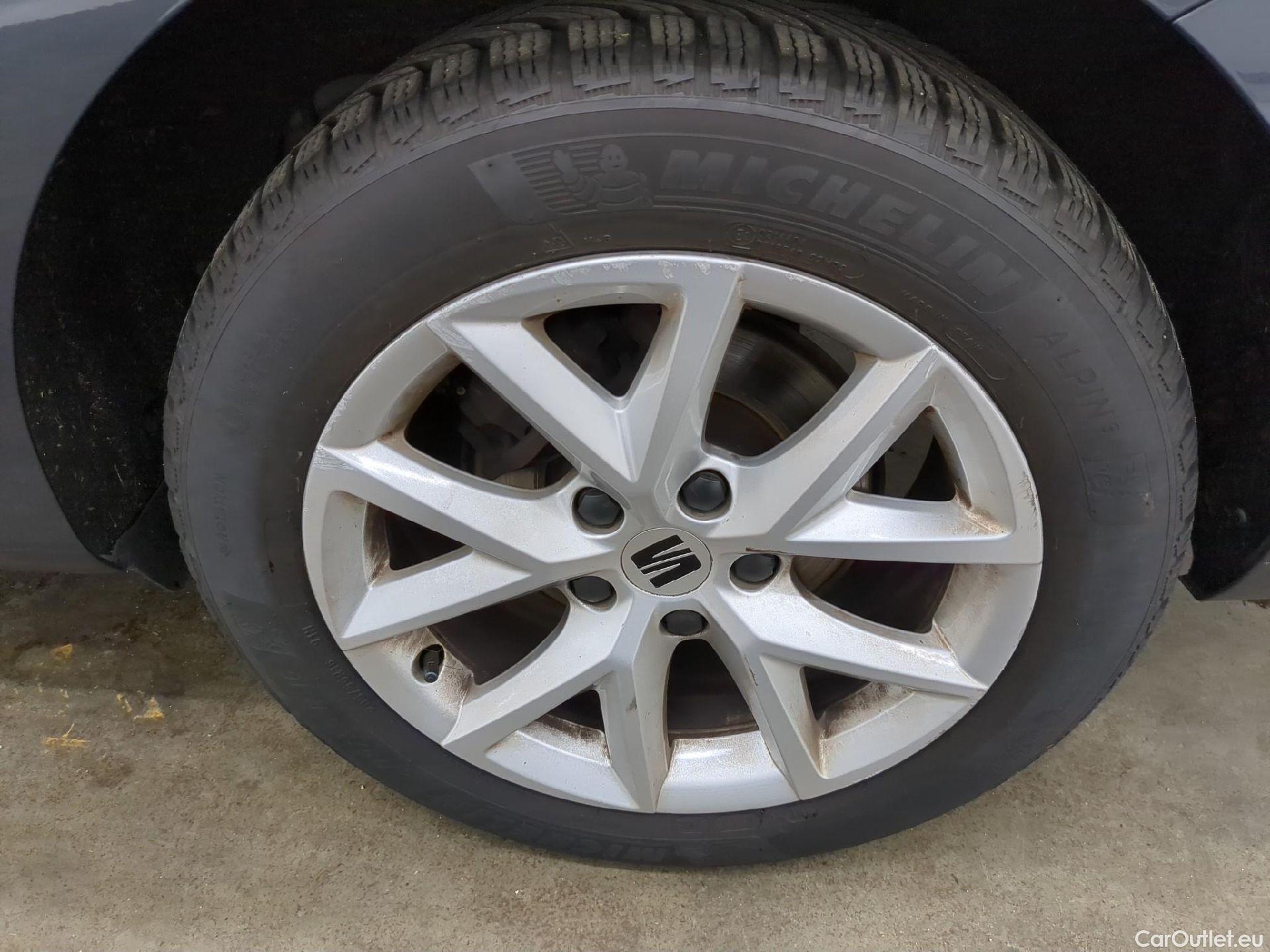  Seat  Leon SEAT  Sportstourer / 2020 / 5P / Break 1.0 eTSI 110 DSG S&S Style Business #23